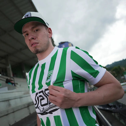 Green - White